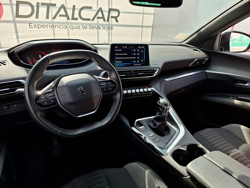 Peugeot 3008 PURETECH 1.2L 2024 - Imagen 10 de 20