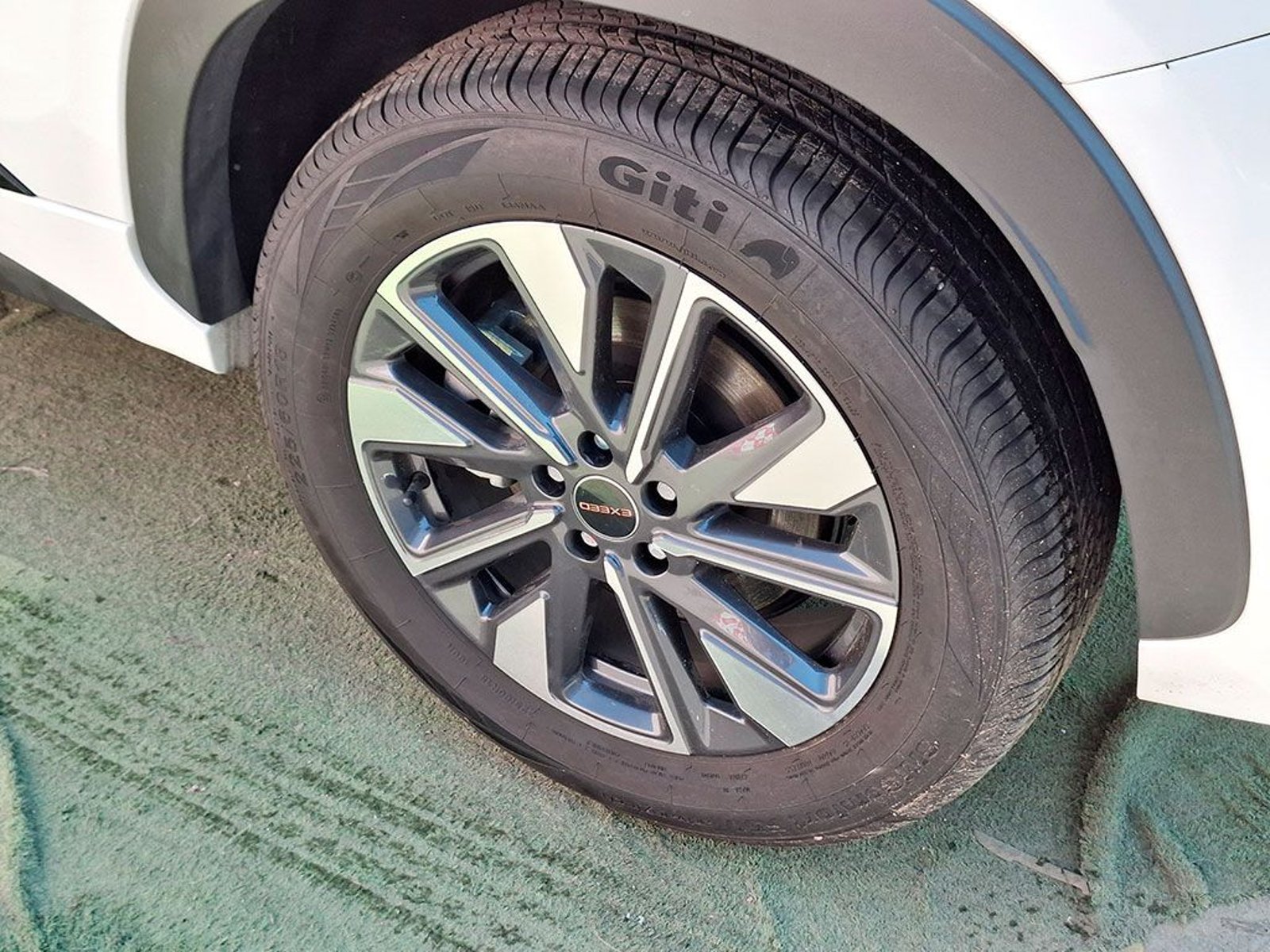 Exeed LX 1.5T CVT ADVANCED 2024 - Imagen 17 de 20