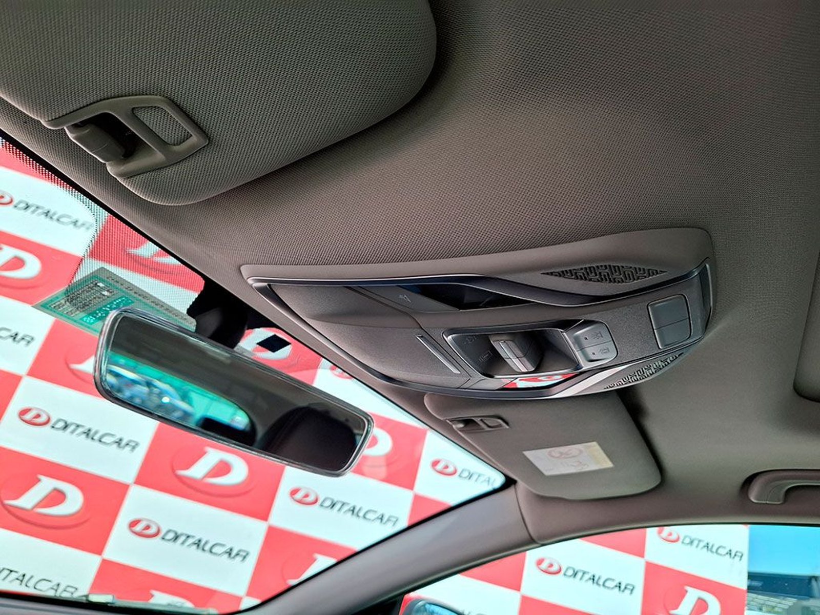 Geely COOLRAY 1.5TD AT GC Exclusive 2023 - Foto 3 de 20