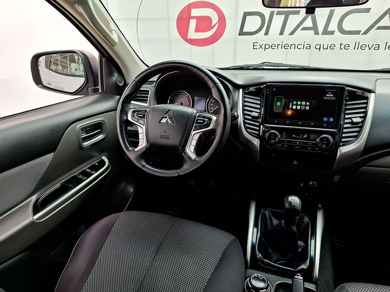 Mitsubishi L200 DAKAR MT 2018 - Imagen 8 de 20