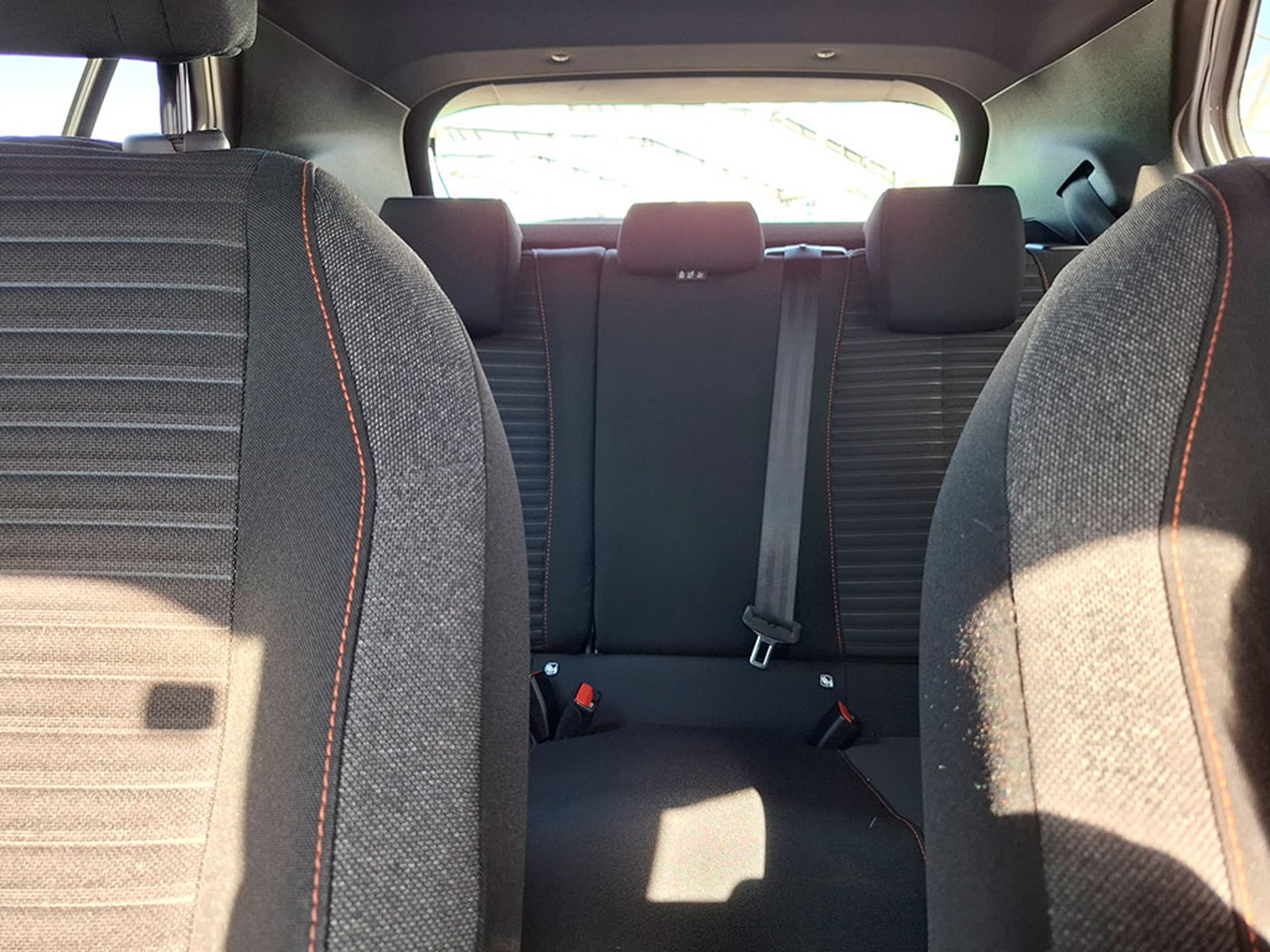 Peugeot 2008 PURETECH 1.2 MT 2019 - Imagen 17 de 20