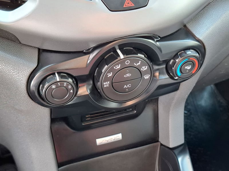 Ford ECOSPORT 2018 - Imagen 13 de 19