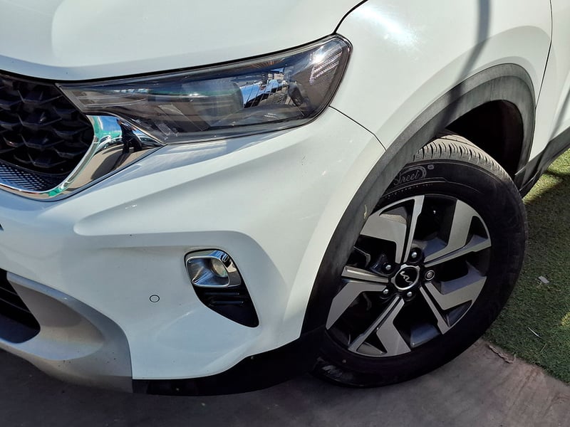 Kia SONET 1.5 MT 2023 - Imagen 7 de 20