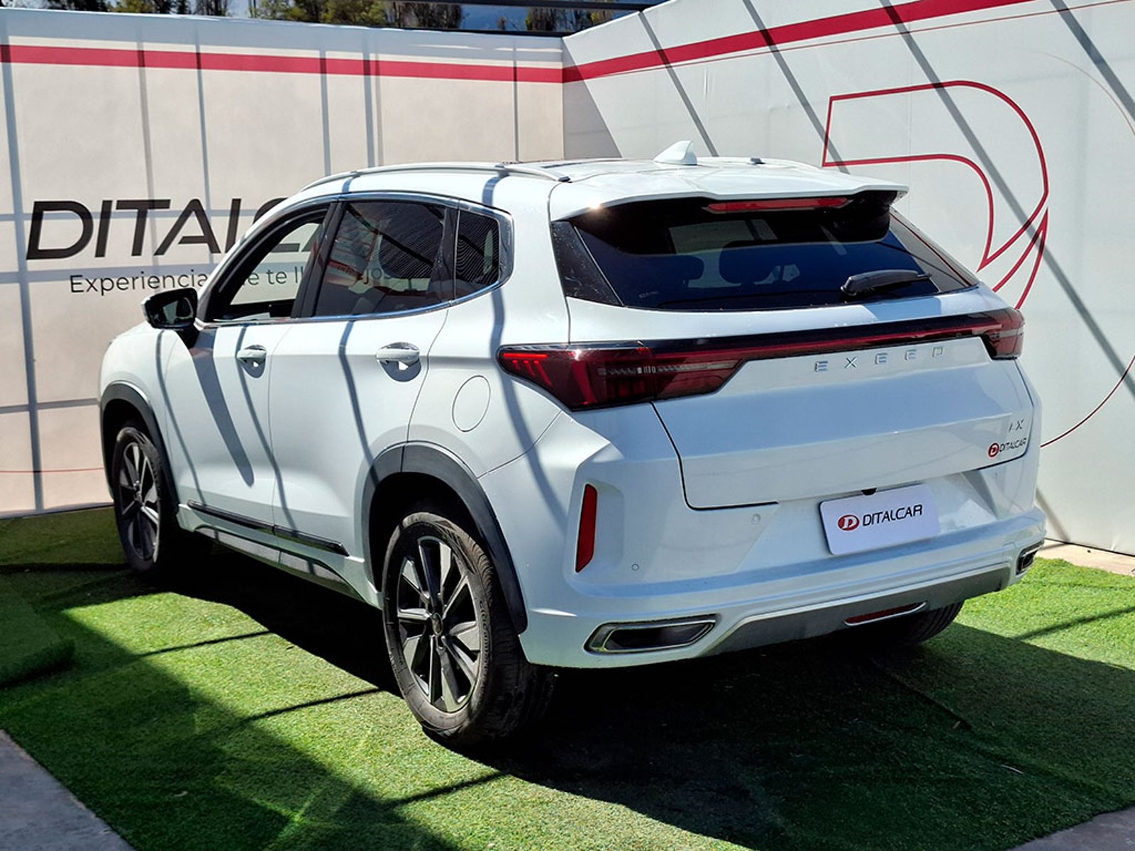 Exeed LX 1.5T CVT ADVANCED 2024 - Foto 4 de 20