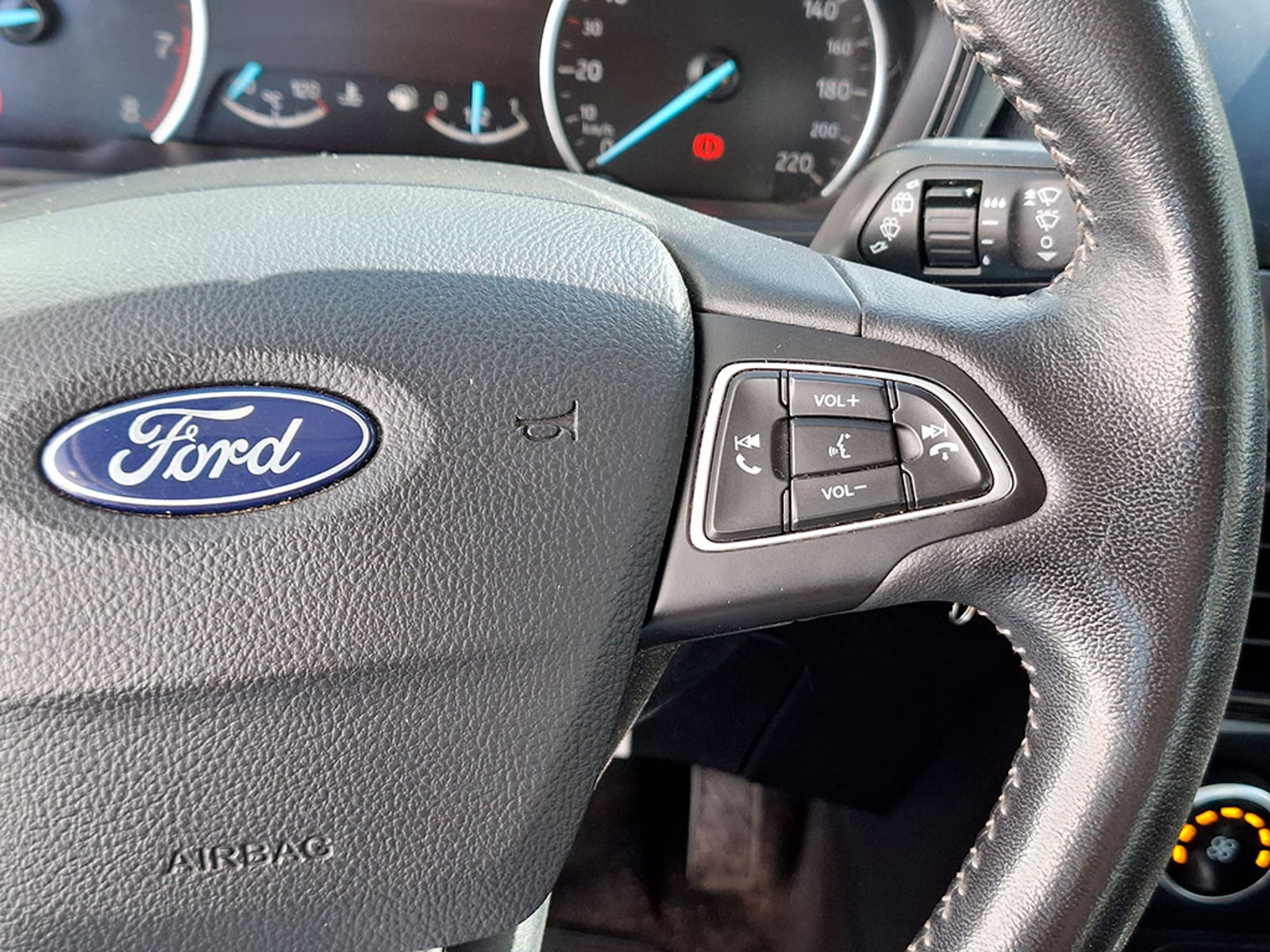 Ford ECOSPORT FREESTYLE 2018 - Imagen 12 de 20