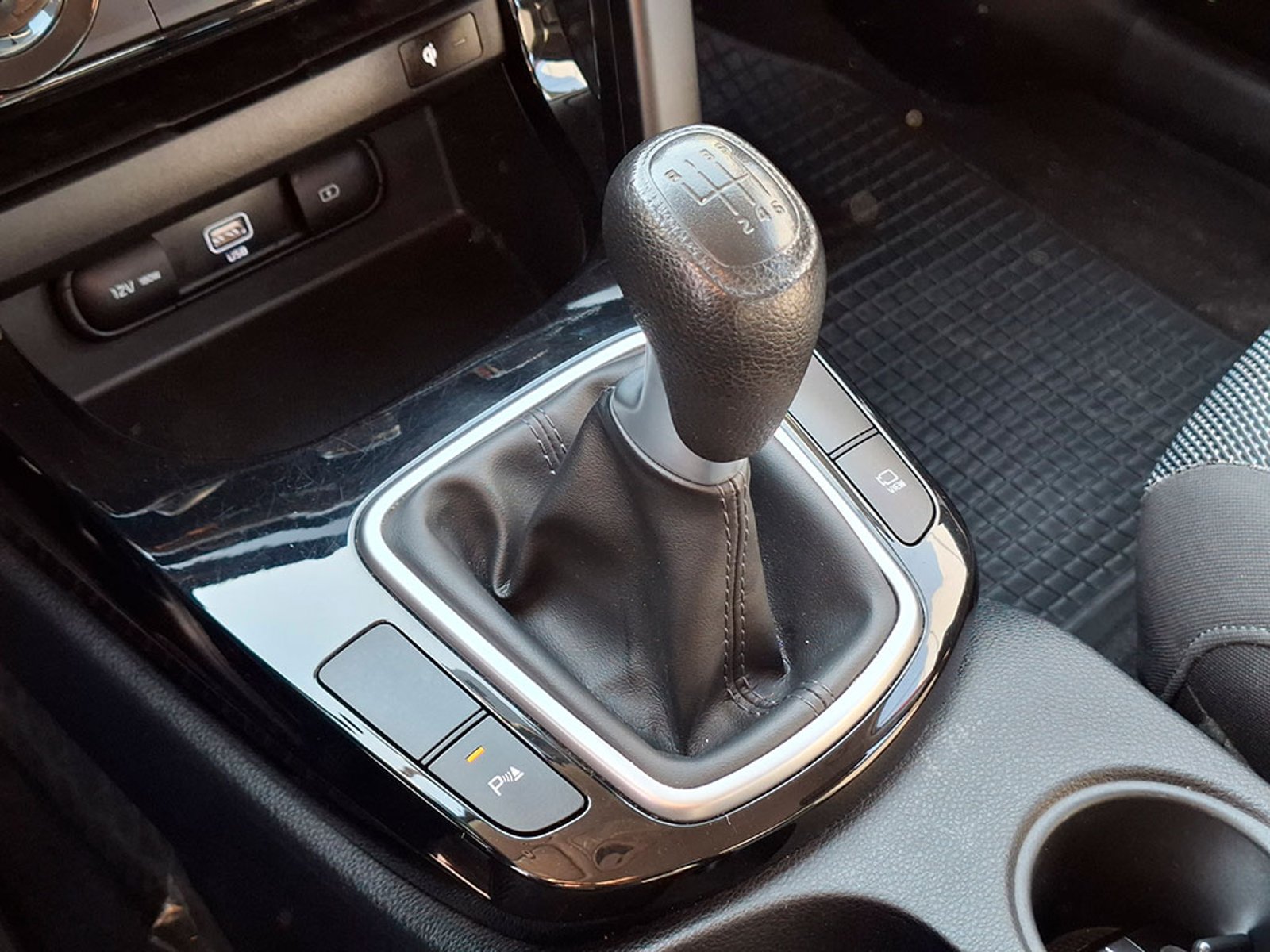 KIA SELTOS MPI 6MT 1.6 2023 - Imagen 17 de 20