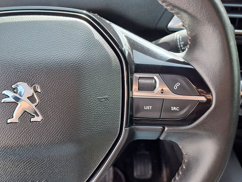 Peugeot 3008 PURETECH 1.2L 2024 - Imagen 12 de 20