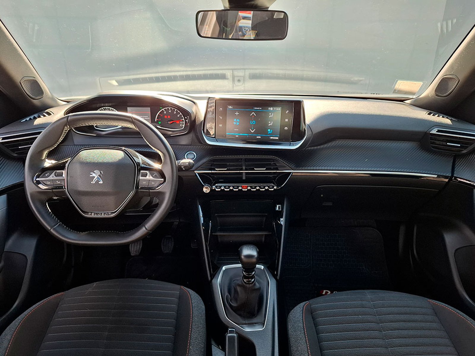 Peugeot 2008 PURETECH 1.2 MT 2019 - Imagen 19 de 20