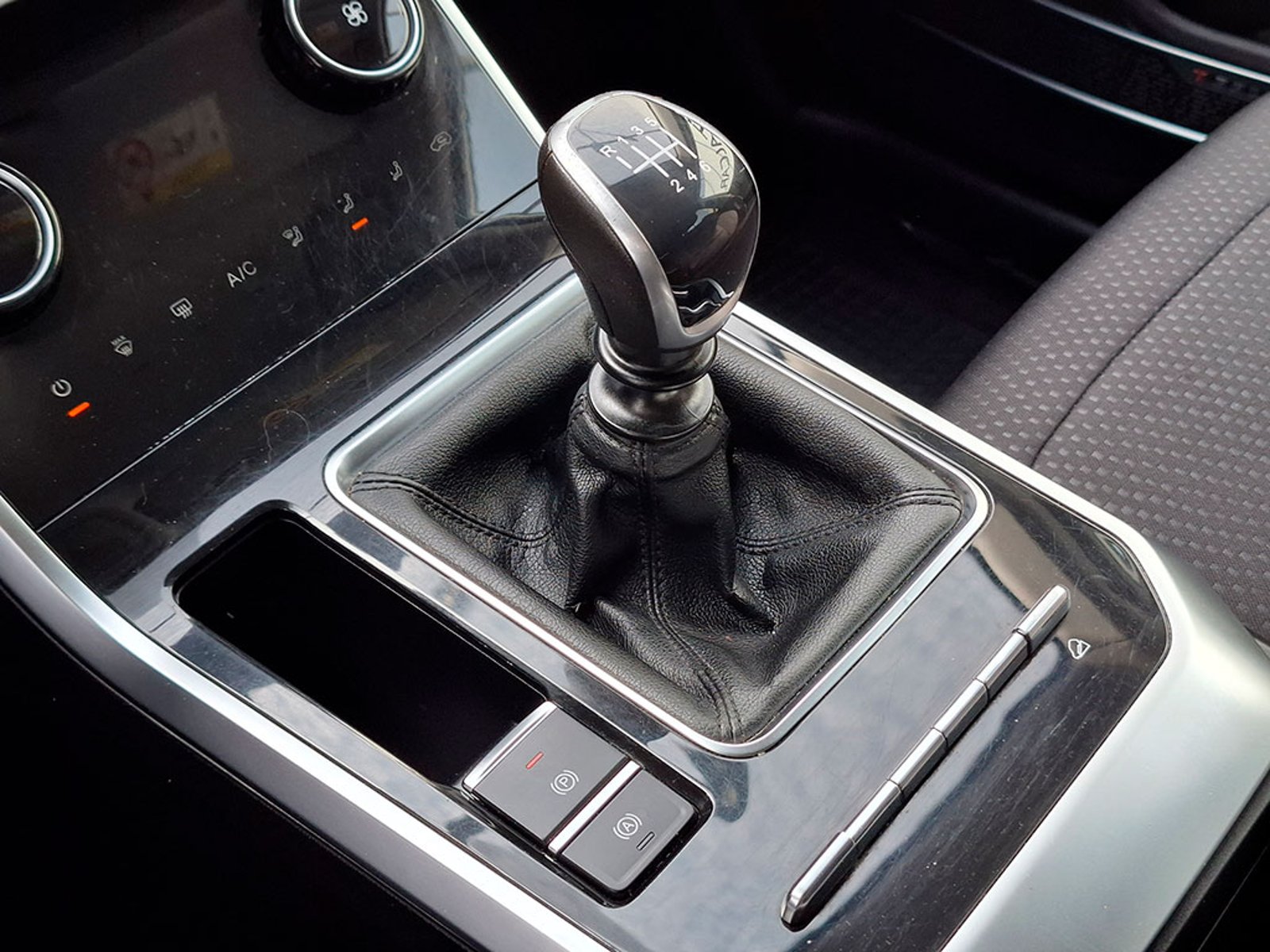 CHERY TIGGO 8 1.5 2021 - Imagen 18 de 20