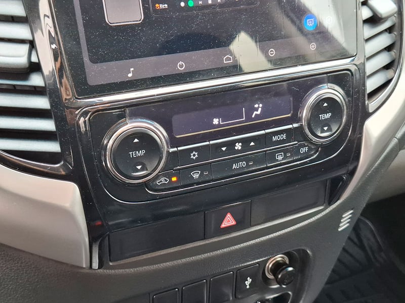 Mitsubishi L200 DAKAR MT 2018 - Imagen 16 de 20