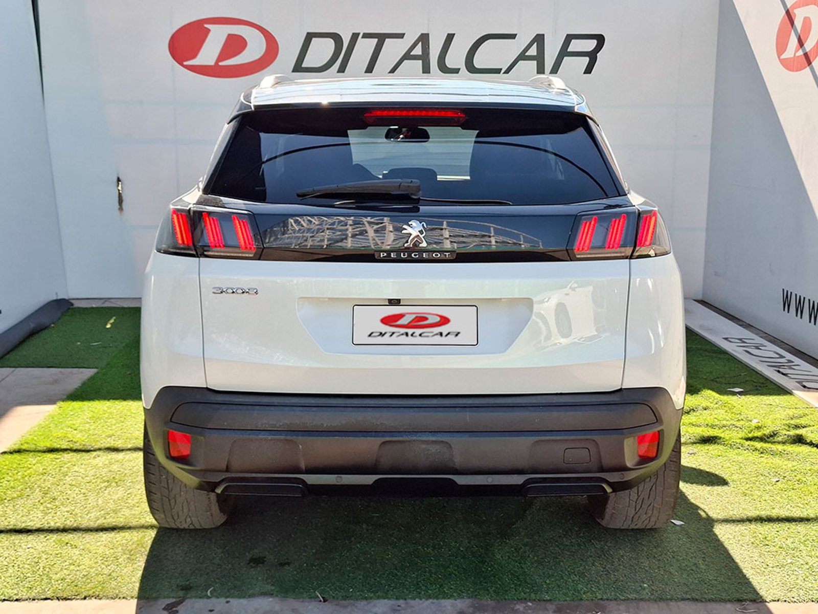 Peugeot 3008 BLUE HDI 130 1.5 2021 - Foto 2 de 20