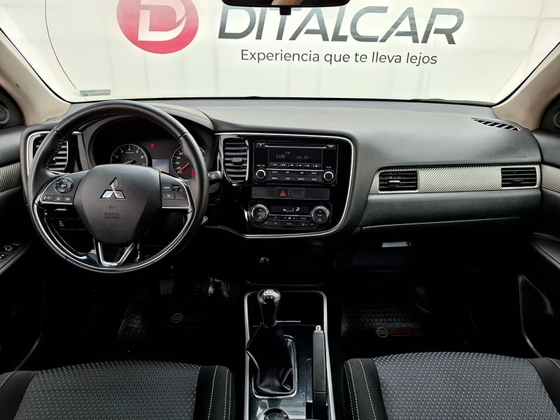 Mitsubishi OUTLANDER 2.0 2018 - Imagen 9 de 20