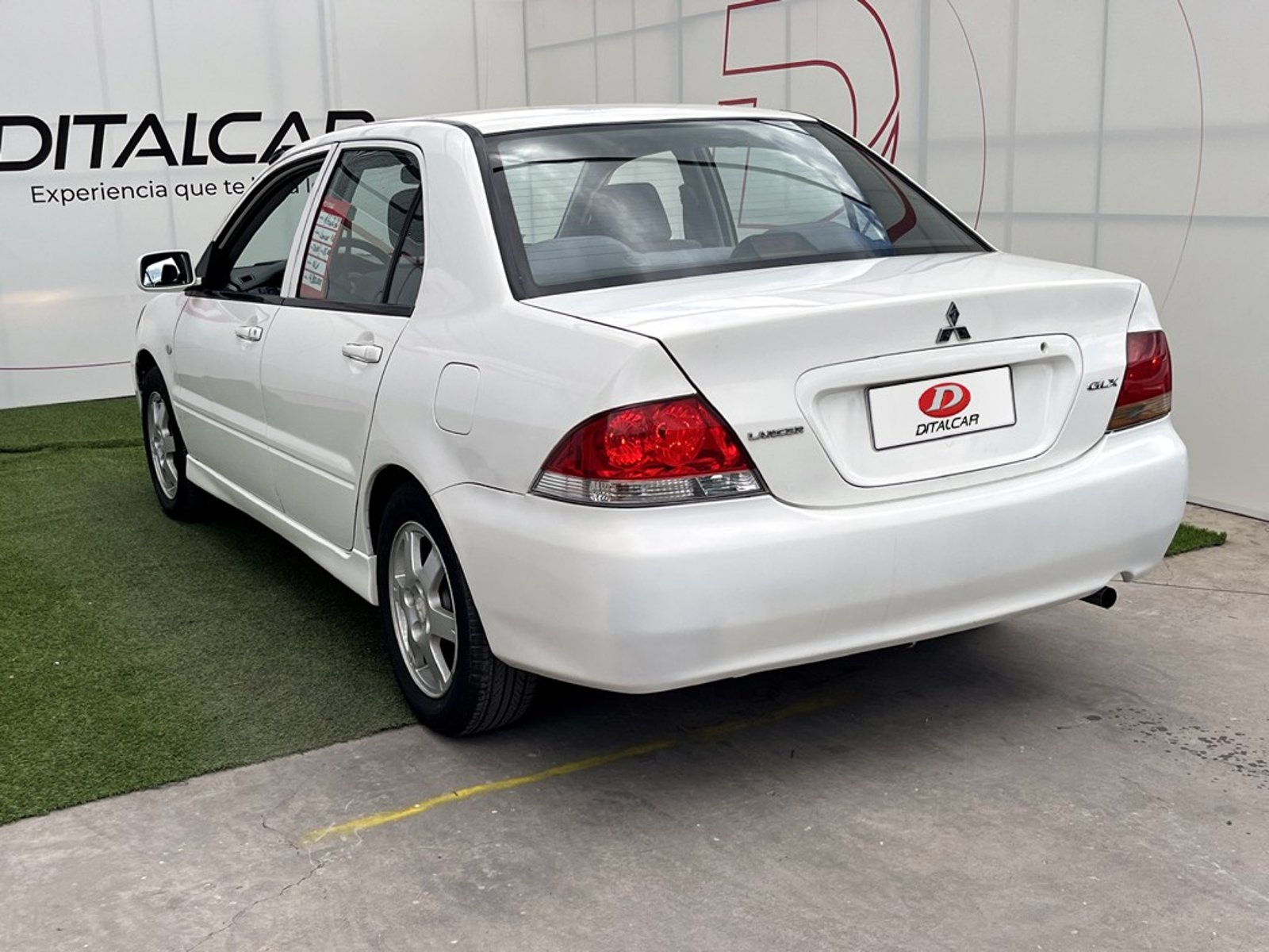 Mitsubishi LANCER 1.6 GLX 2010 - Foto 4 de 20