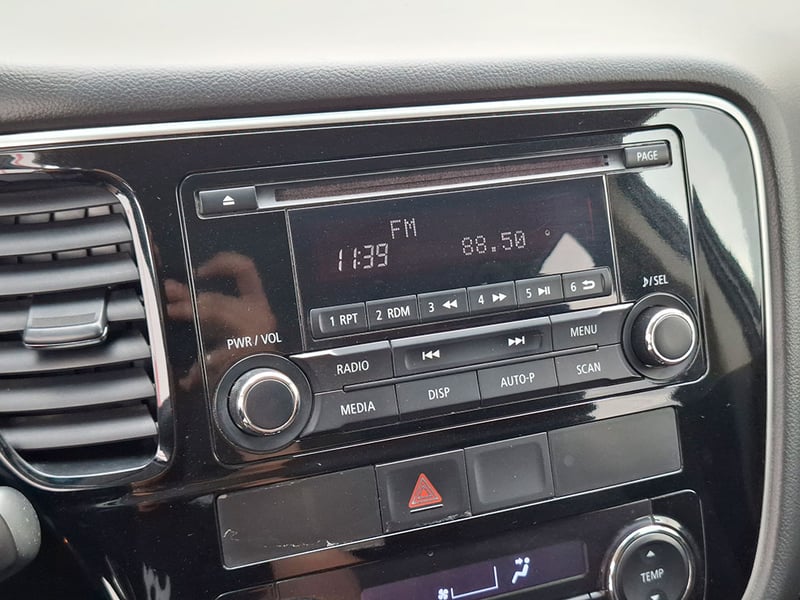 Mitsubishi OUTLANDER 2.0 2018 - Imagen 14 de 20