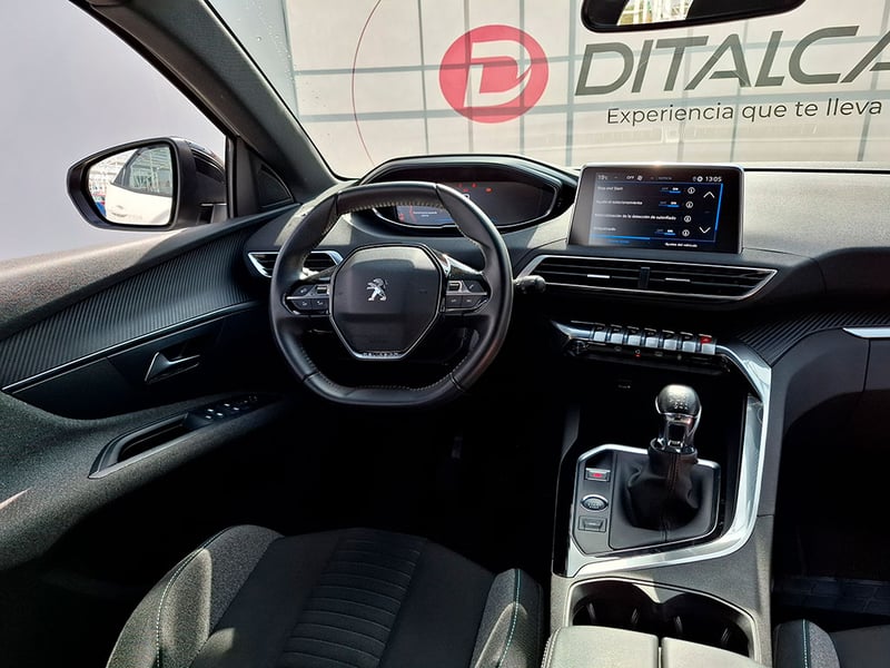 Peugeot 3008 PURETECH 1.2L 2024 - Imagen 8 de 20
