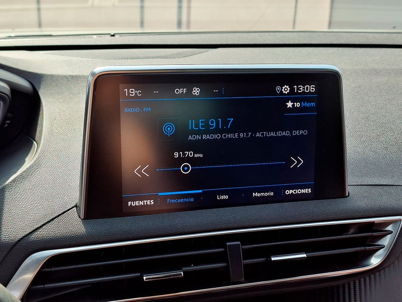 Peugeot 3008 PURETECH 1.2L 2024 - Imagen 14 de 20