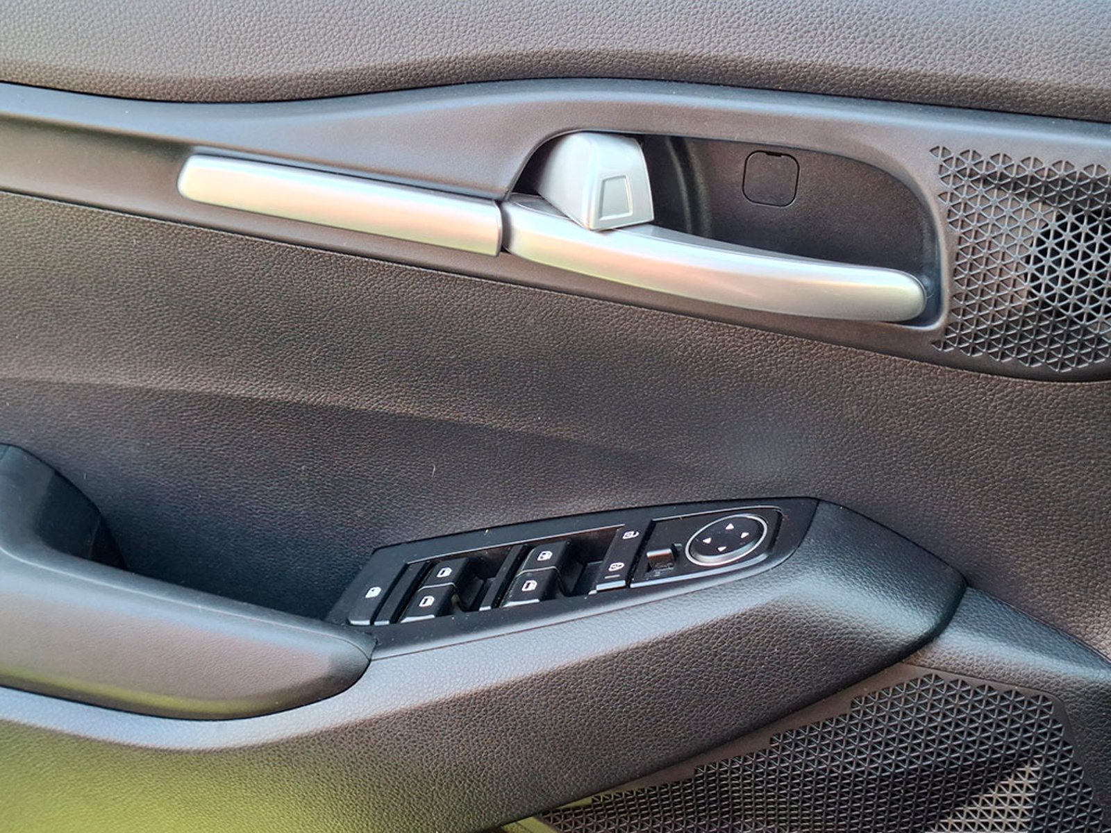 KIA SELTOS MPI 6MT 1.6 2023 - Imagen 19 de 20