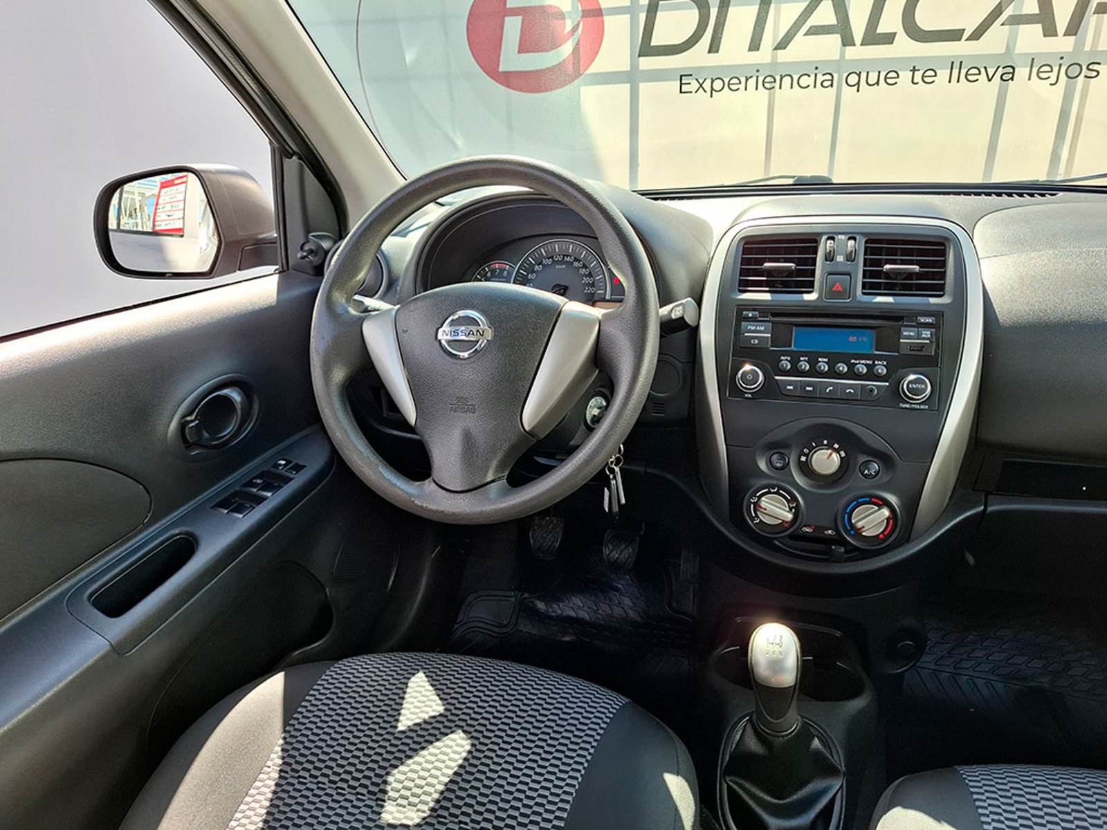 Nissan MARCH SPORT 1.6 2018 - Imagen 8 de 19