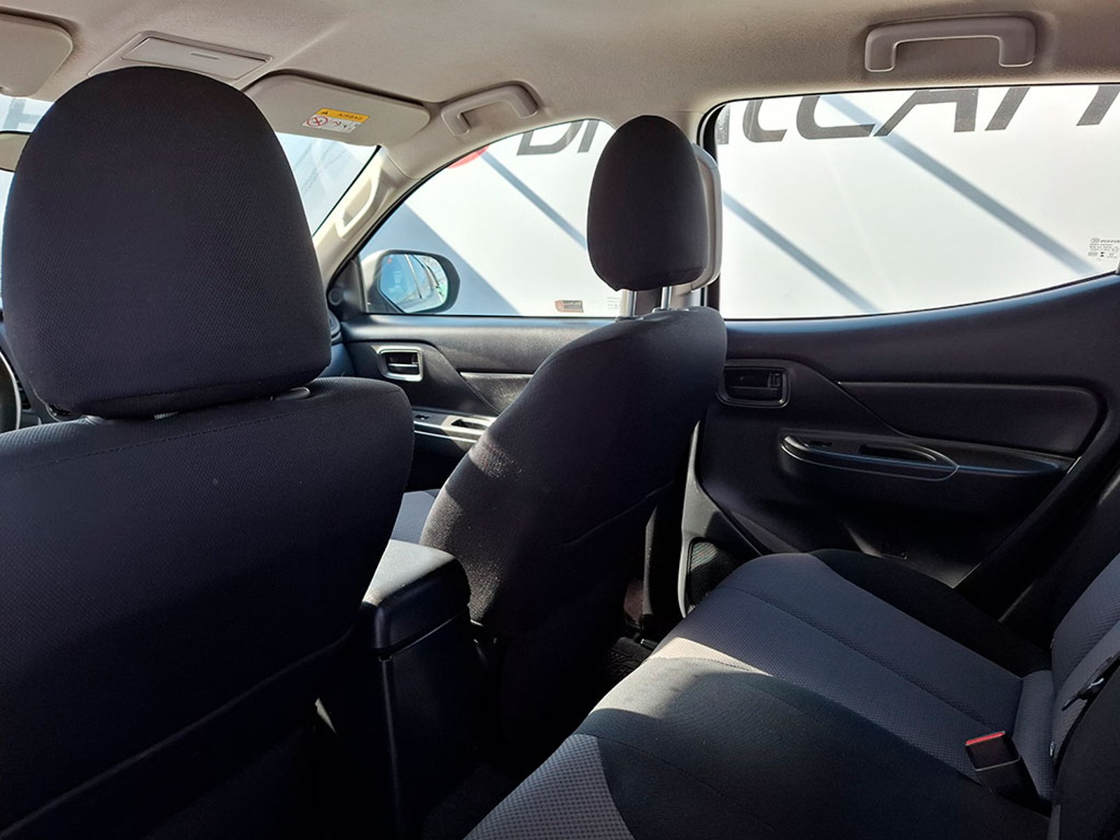 MITSUBISHI L200 WORK 2024 - Imagen 15 de 20