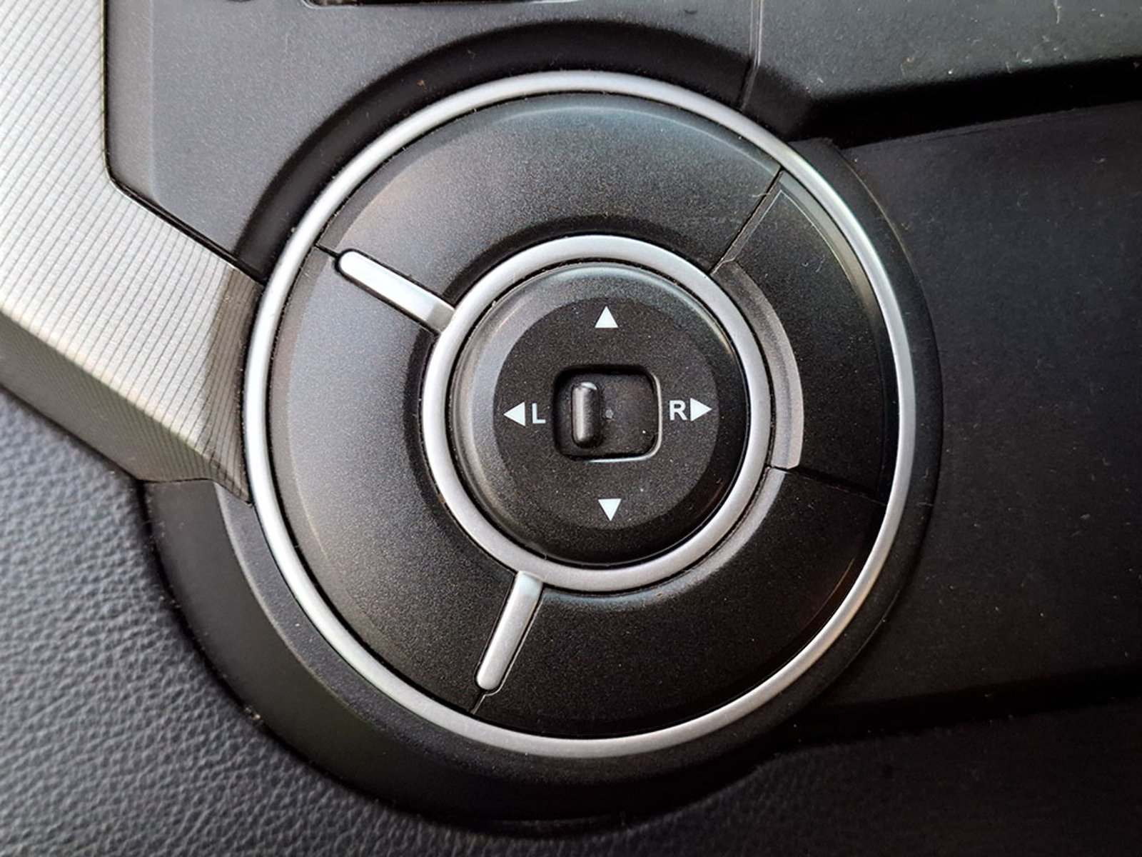 SSANGYONG ACTYON SPORT CRDI 2.0 2014 - Imagen 8 de 20