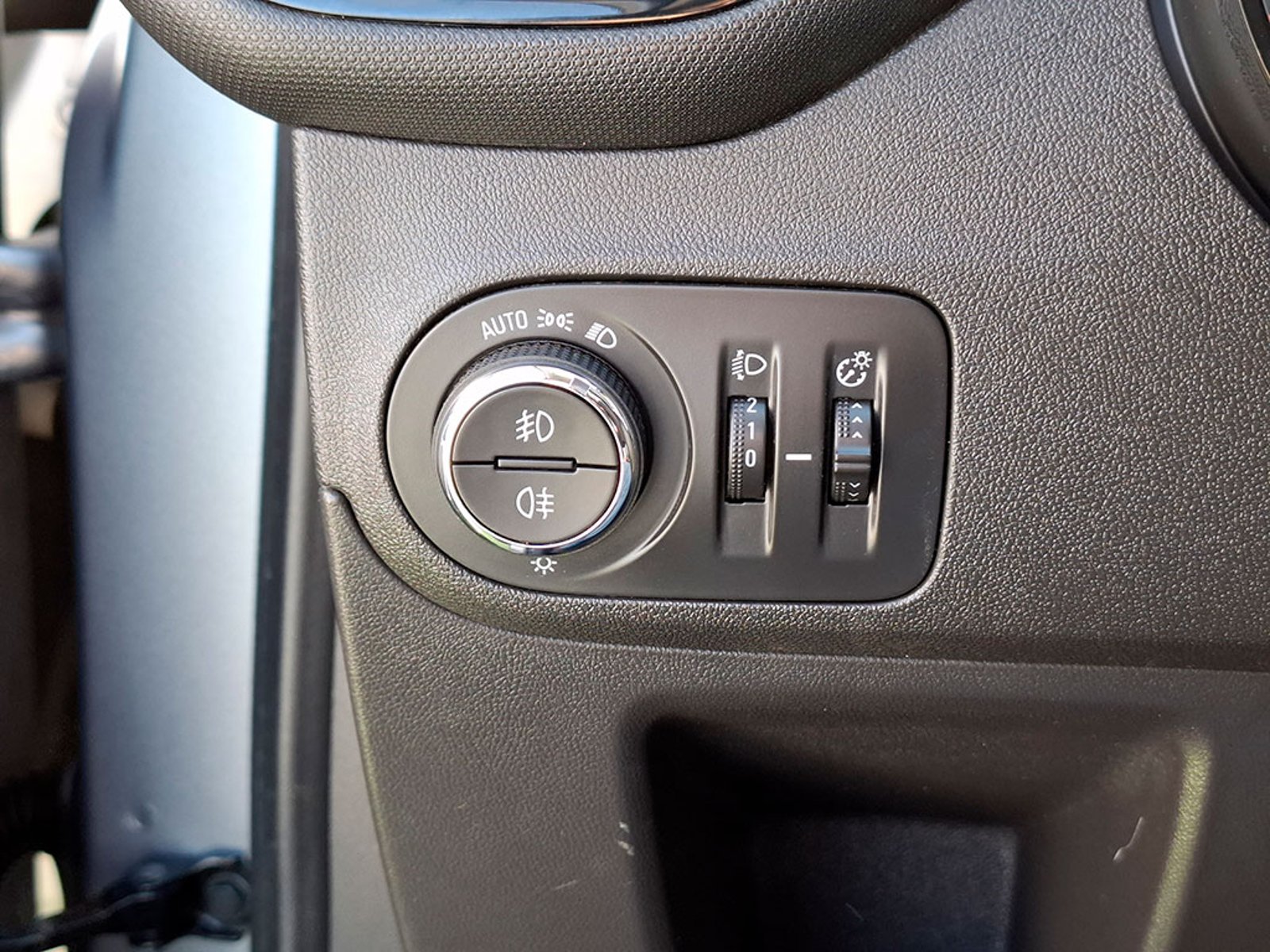 Opel CROSSLAND 1.2 AT 2023 - Imagen 20 de 20