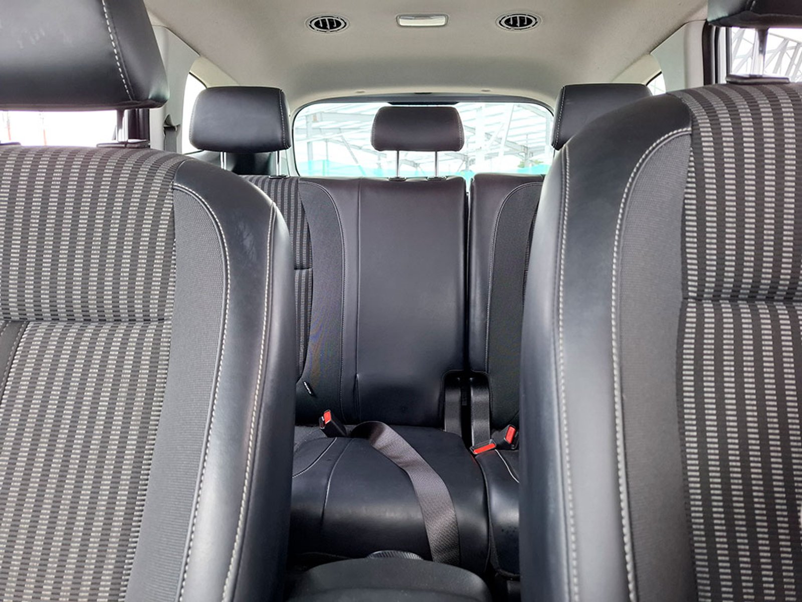 Kia CARENS LX 2.0 2023 - Imagen 16 de 20