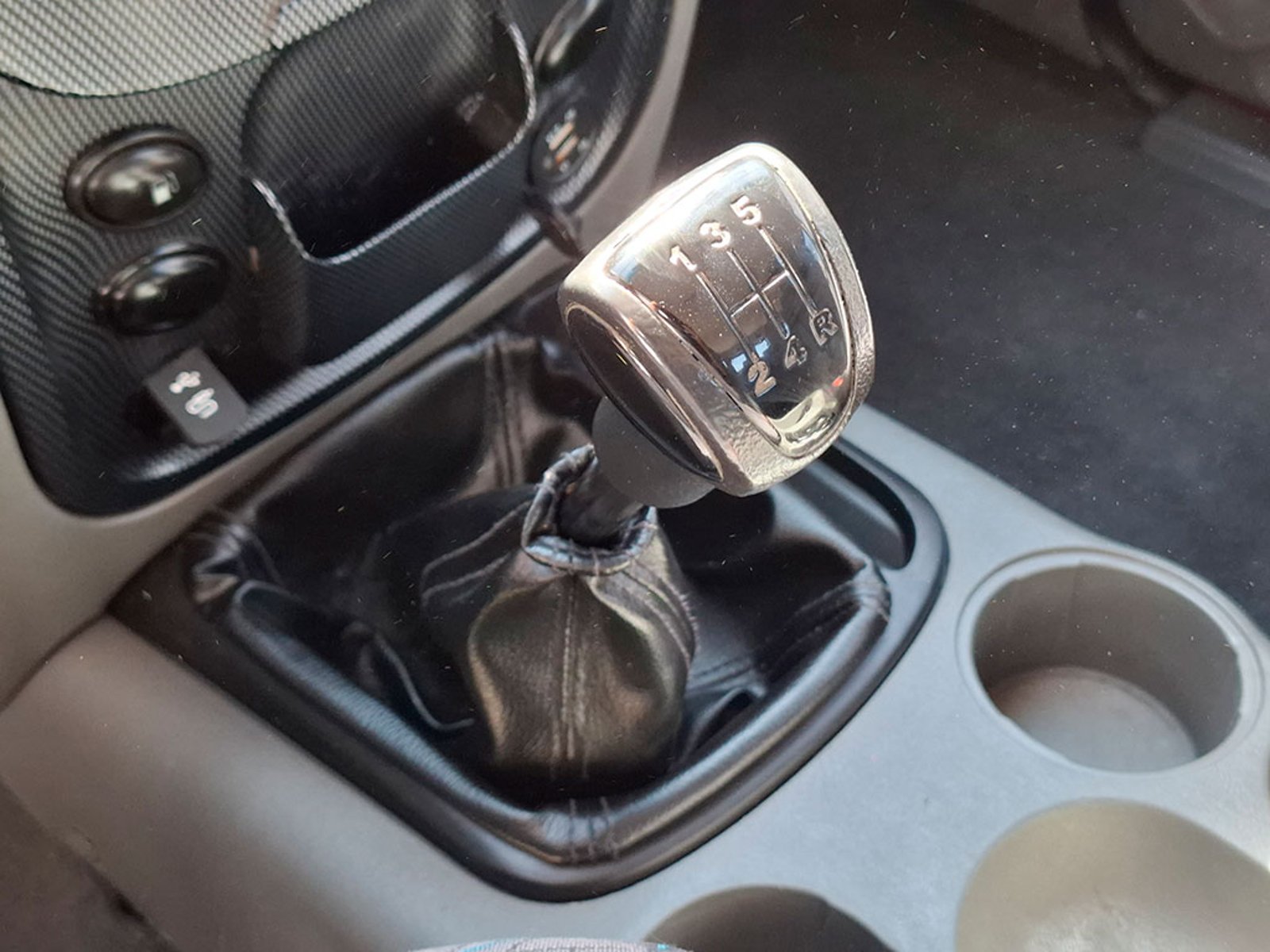 Mahindra NEW SCORPIO 2.2 2018 - Imagen 15 de 20
