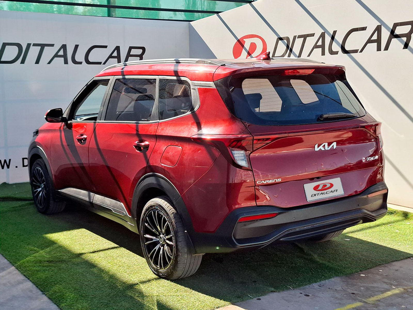 Kia CARENS LX 1.5 2023 - Imagen 3 de 20