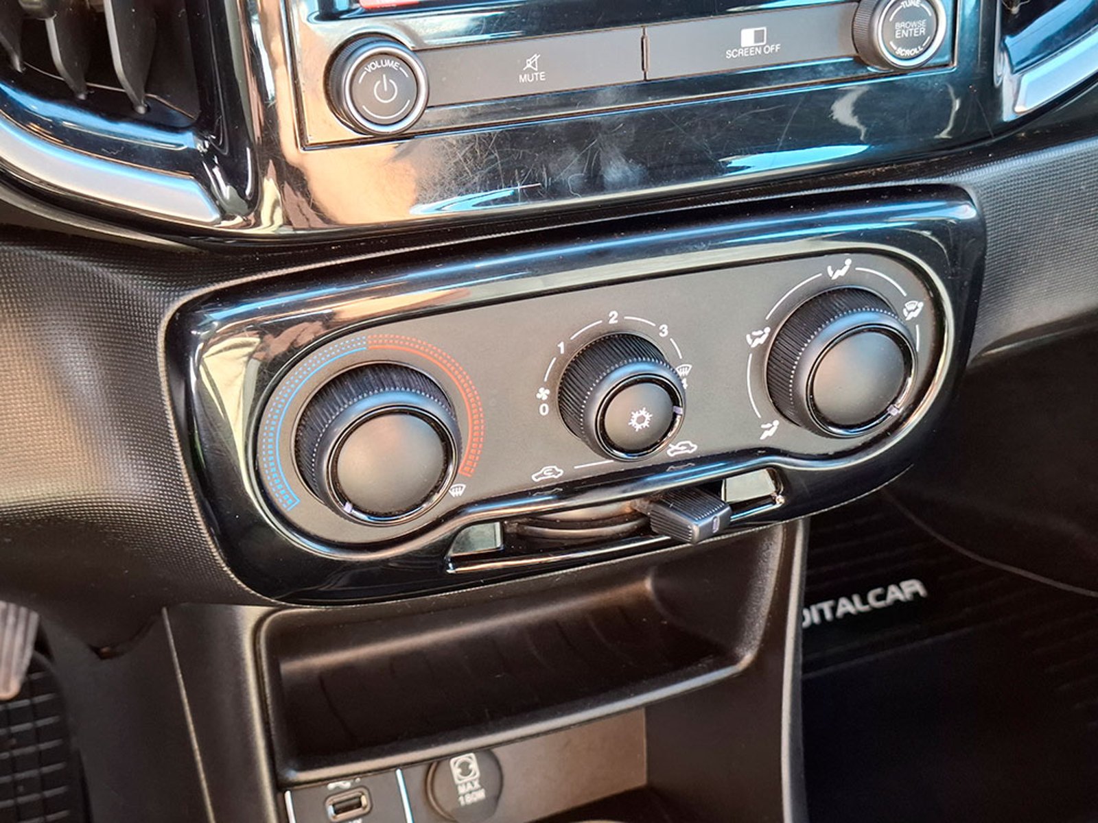 RAM NEW 700 BIGHORN CD 1.4 2023 - Imagen 11 de 20