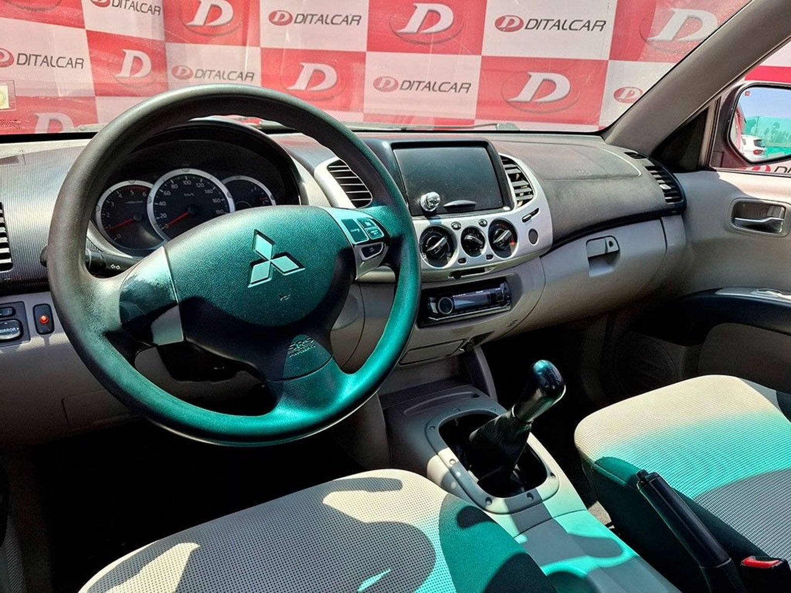 Mitsubishi L200 KATANA CR 2013 - Imagen 16 de 20