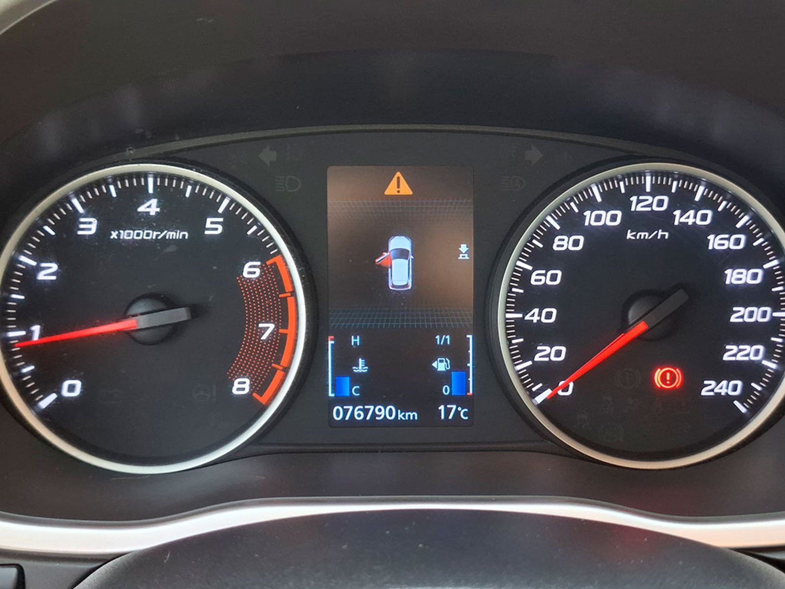 Mitsubishi ECLIPSE CROSS RX 1.5 2019 - Imagen 16 de 20