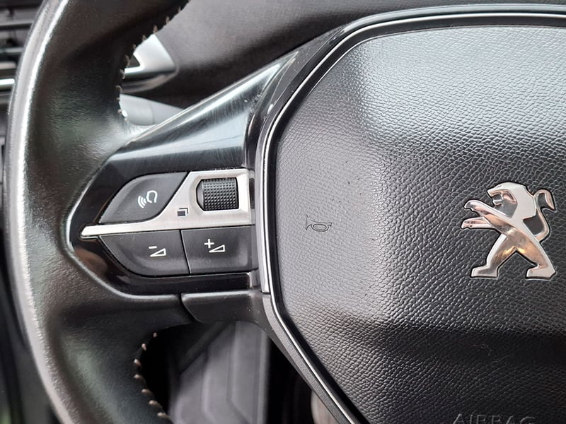Peugeot 3008 BLUE HDI 130 1.5 2021 - Imagen 11 de 20