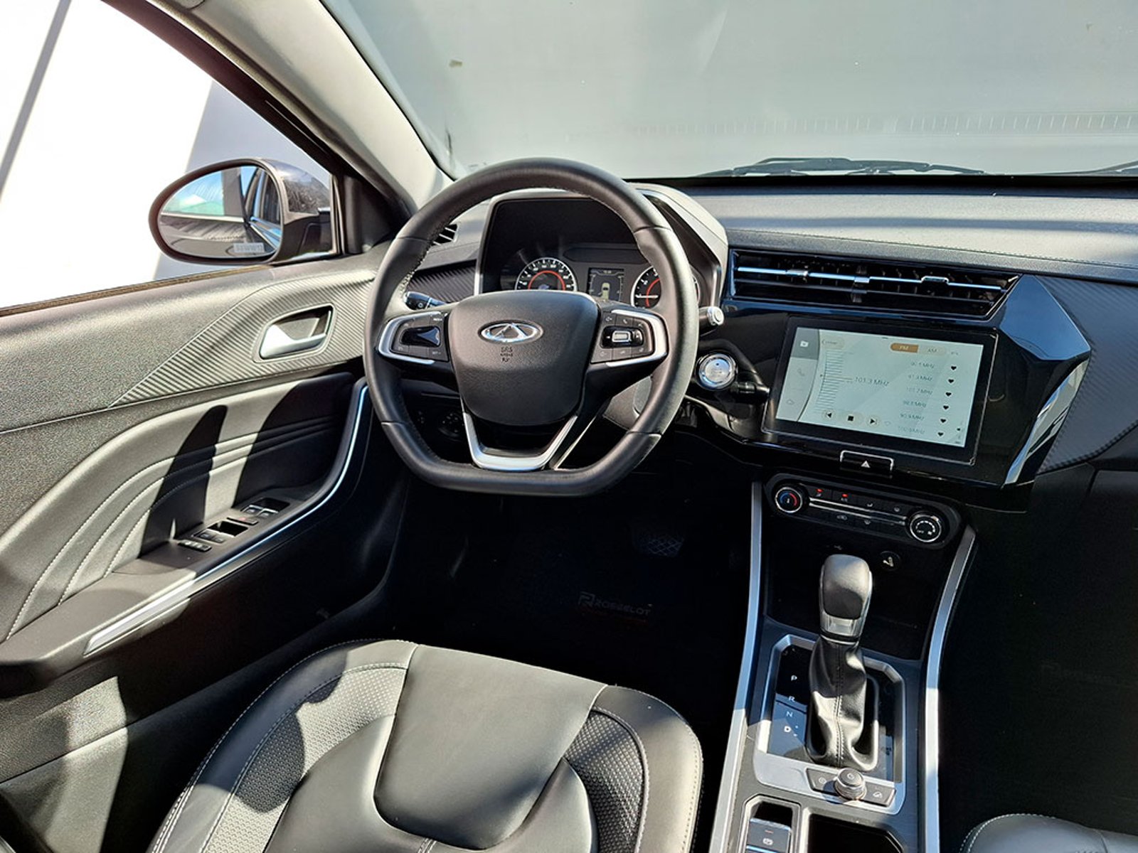 Chery TIGGO 2 PRO GLX 1.0T GLX CVT 2023 - Imagen 8 de 20
