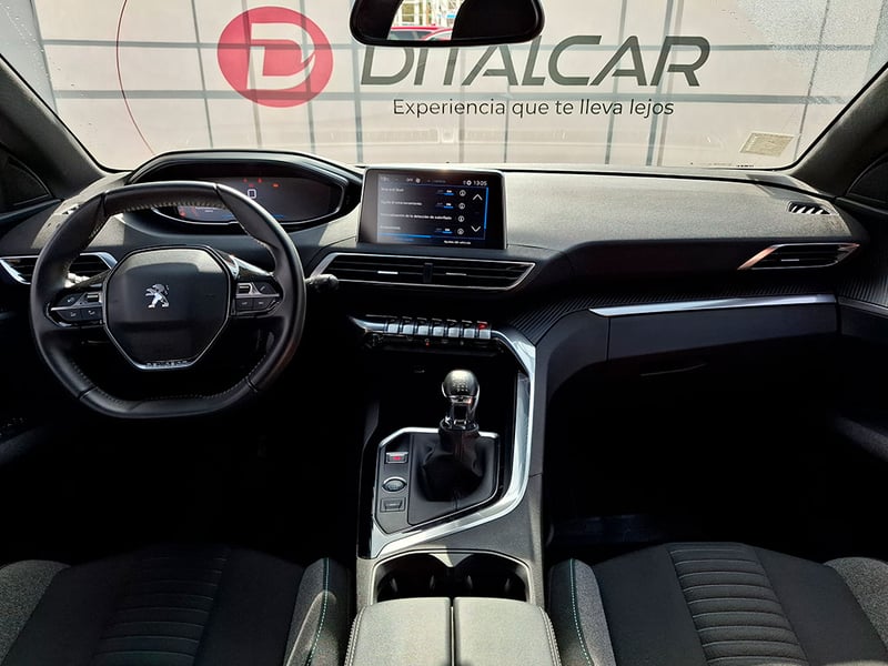 Peugeot 3008 PURETECH 1.2L 2024 - Imagen 9 de 20
