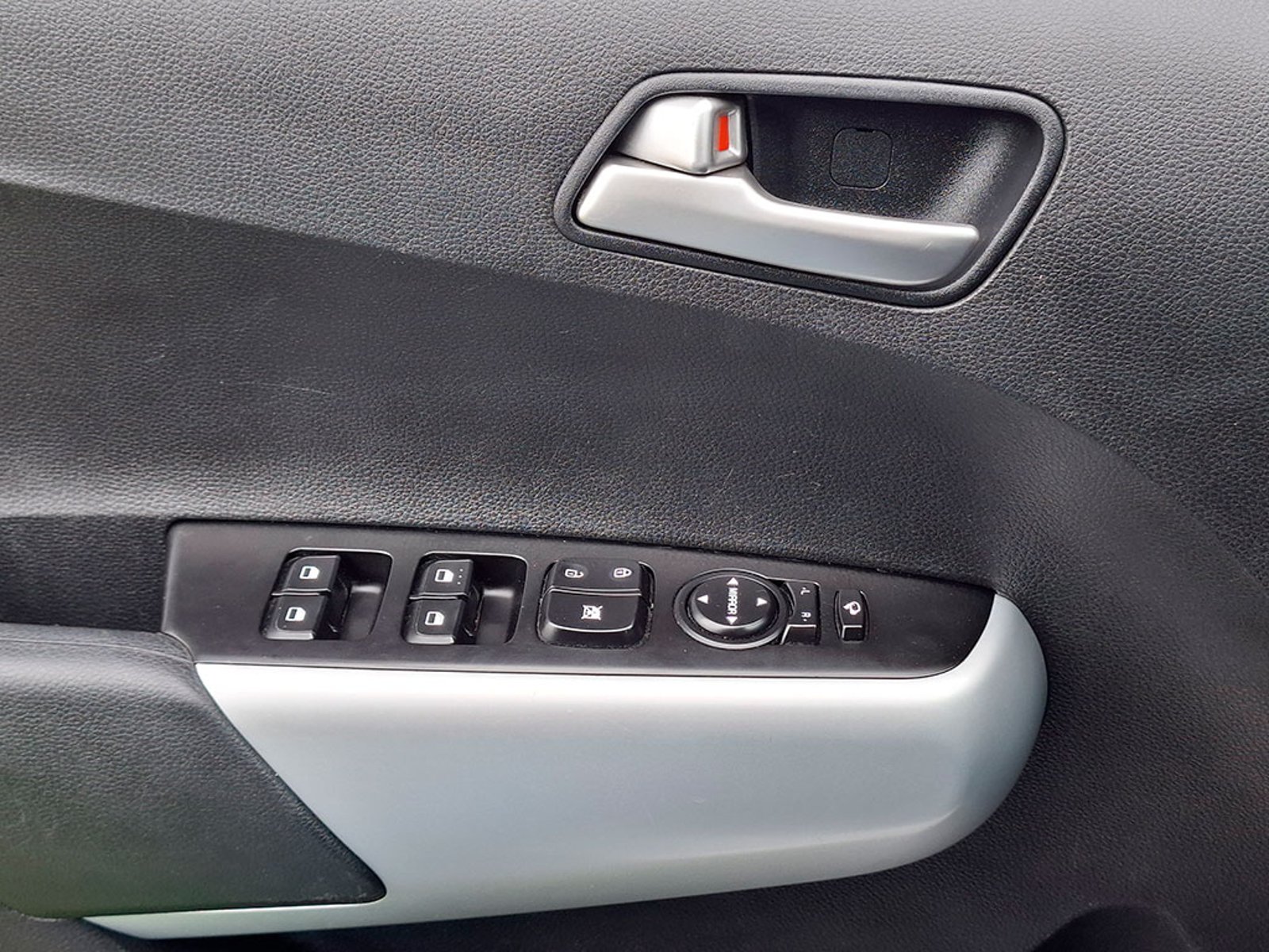 Kia MORNING MPI 1.2 2022 - Imagen 14 de 20