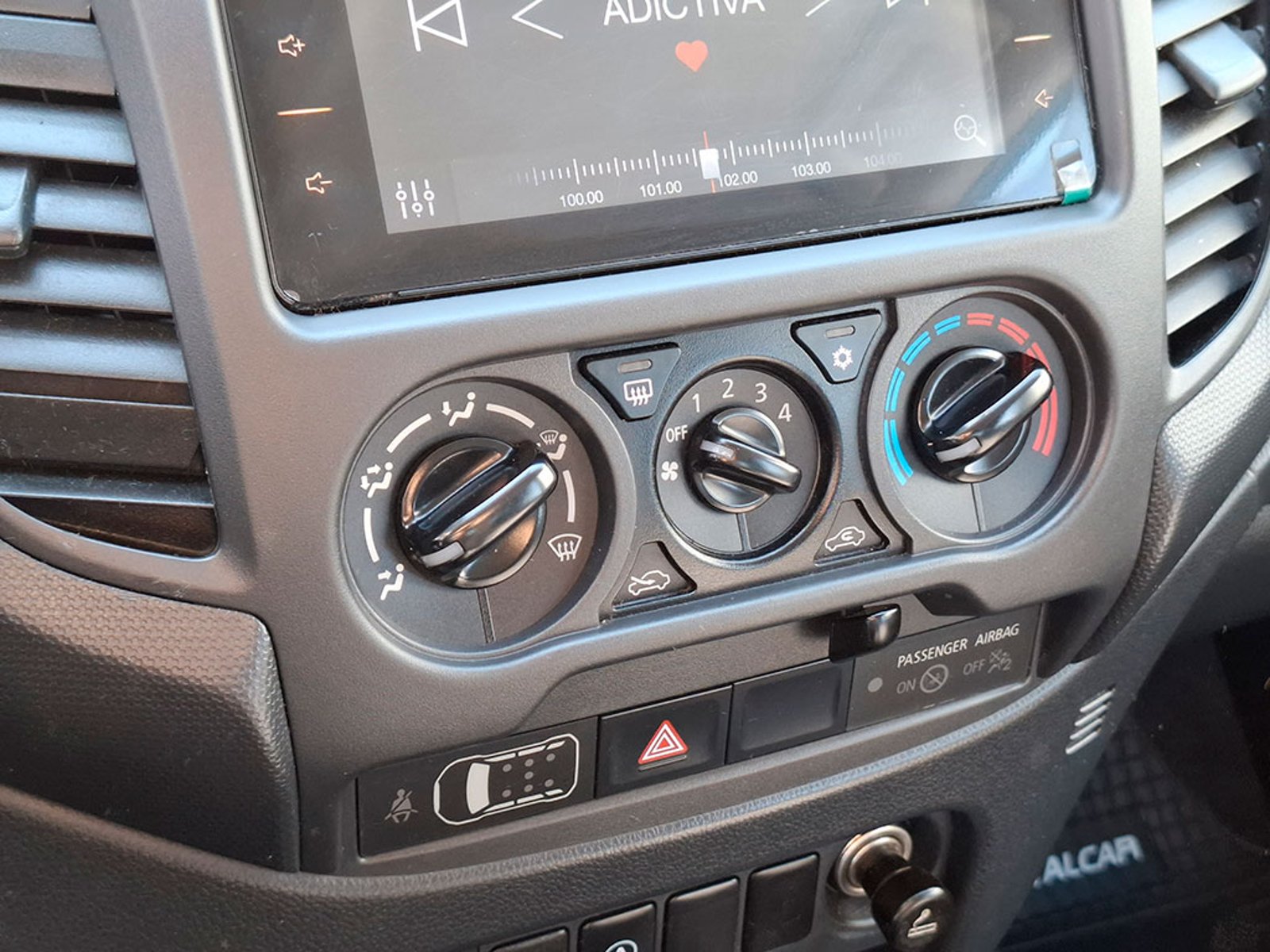 MITSUBISHI L200 WORK 2024 - Imagen 8 de 20