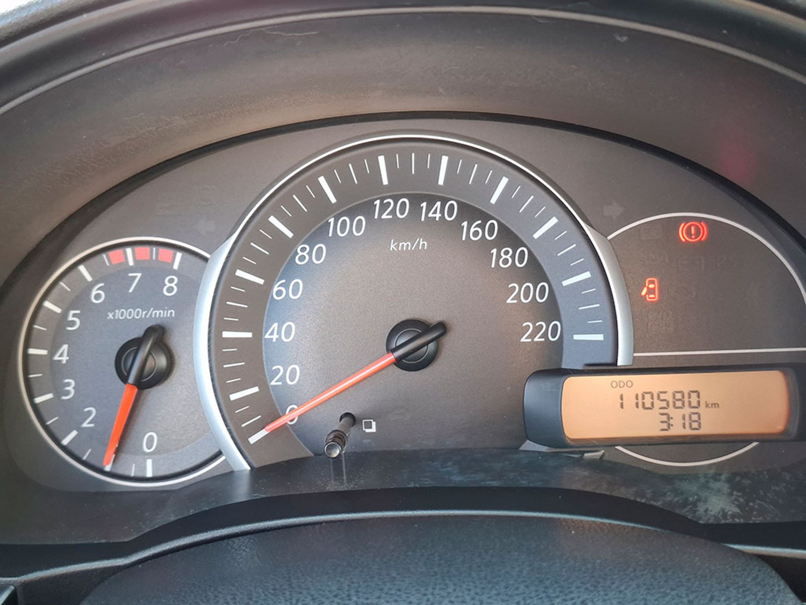 Nissan MARCH SPORT 1.6 2018 - Imagen 12 de 19
