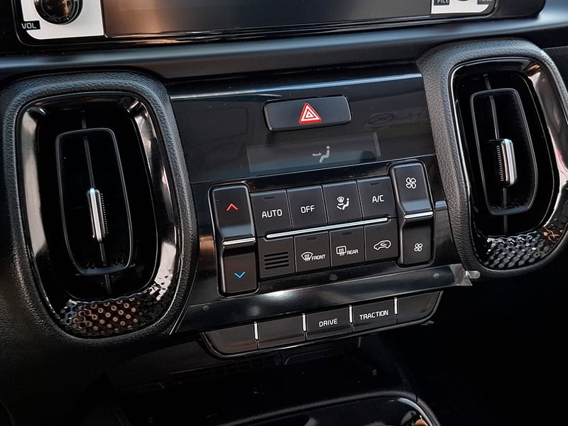 Kia SONET 1.5 MT 2023 - Imagen 16 de 20