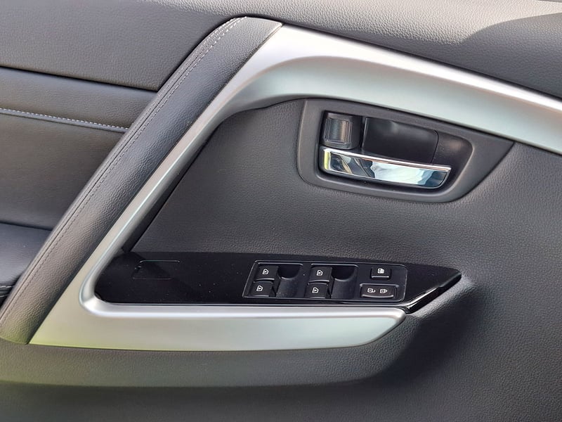 Mitsubishi NEW MONTERO SPORT 3.0 2WD AT 2025 - Imagen 19 de 20