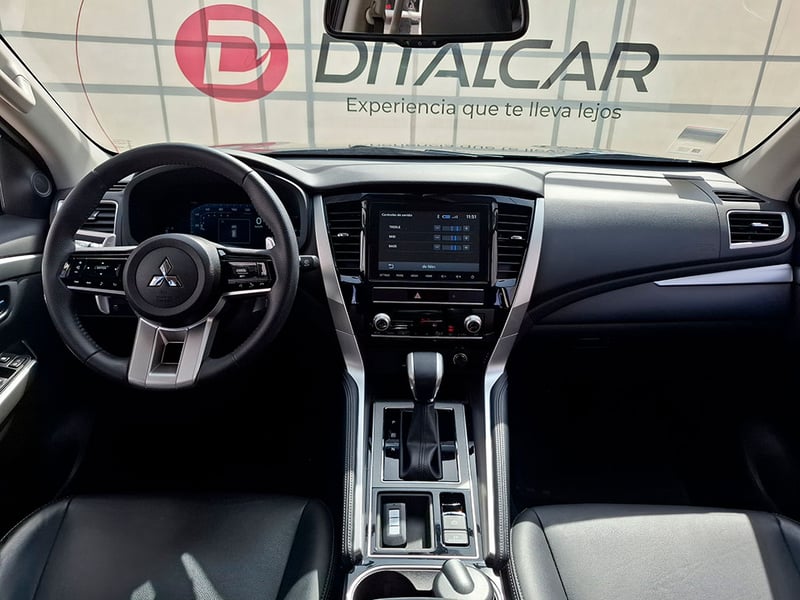 Mitsubishi NEW MONTERO SPORT 3.0 2WD AT 2025 - Imagen 8 de 20