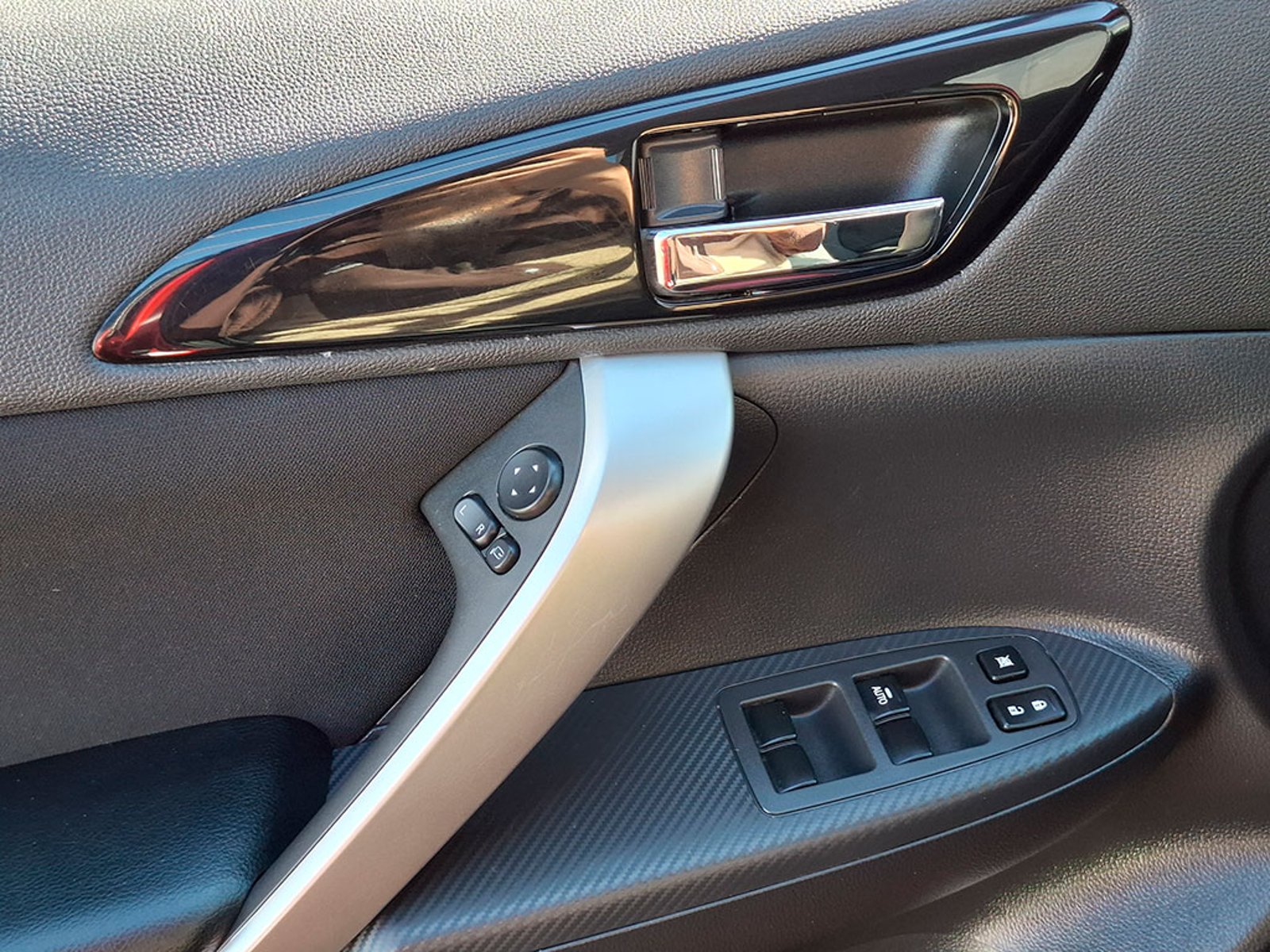 Mitsubishi ECLIPSE CROSS 4X2 AT RT 2025 - Imagen 14 de 20