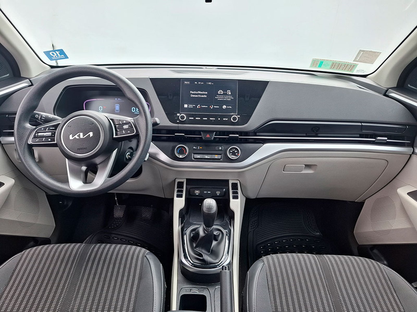 Kia CARENS LX 2.0 2023 - Imagen 20 de 20