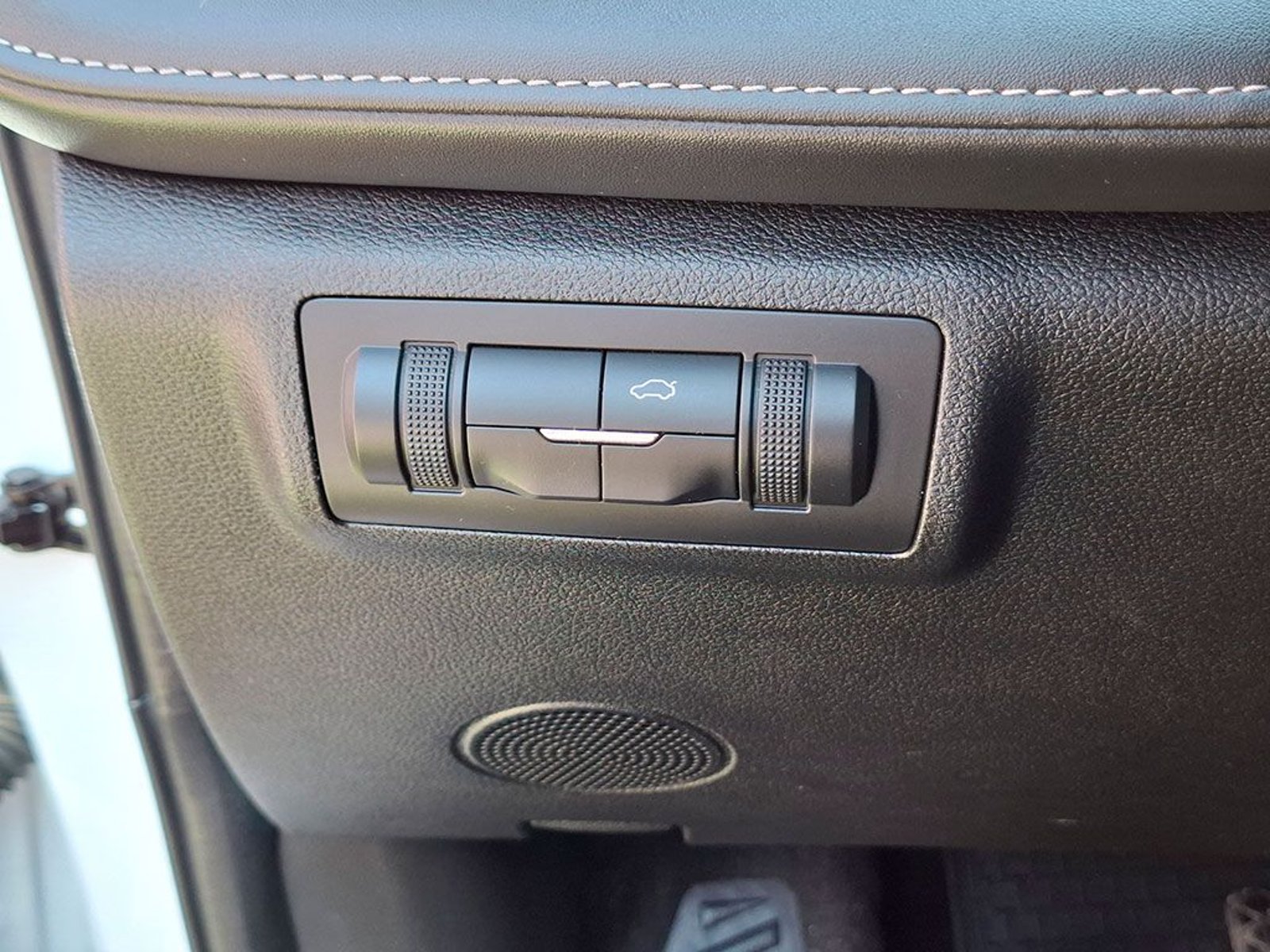 Exeed LX 1.5T CVT ADVANCED 2024 - Foto 5 de 20