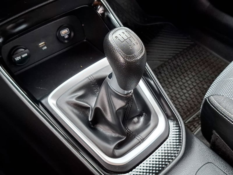 Kia SONET 1.5 MT 2022 - Imagen 17 de 20