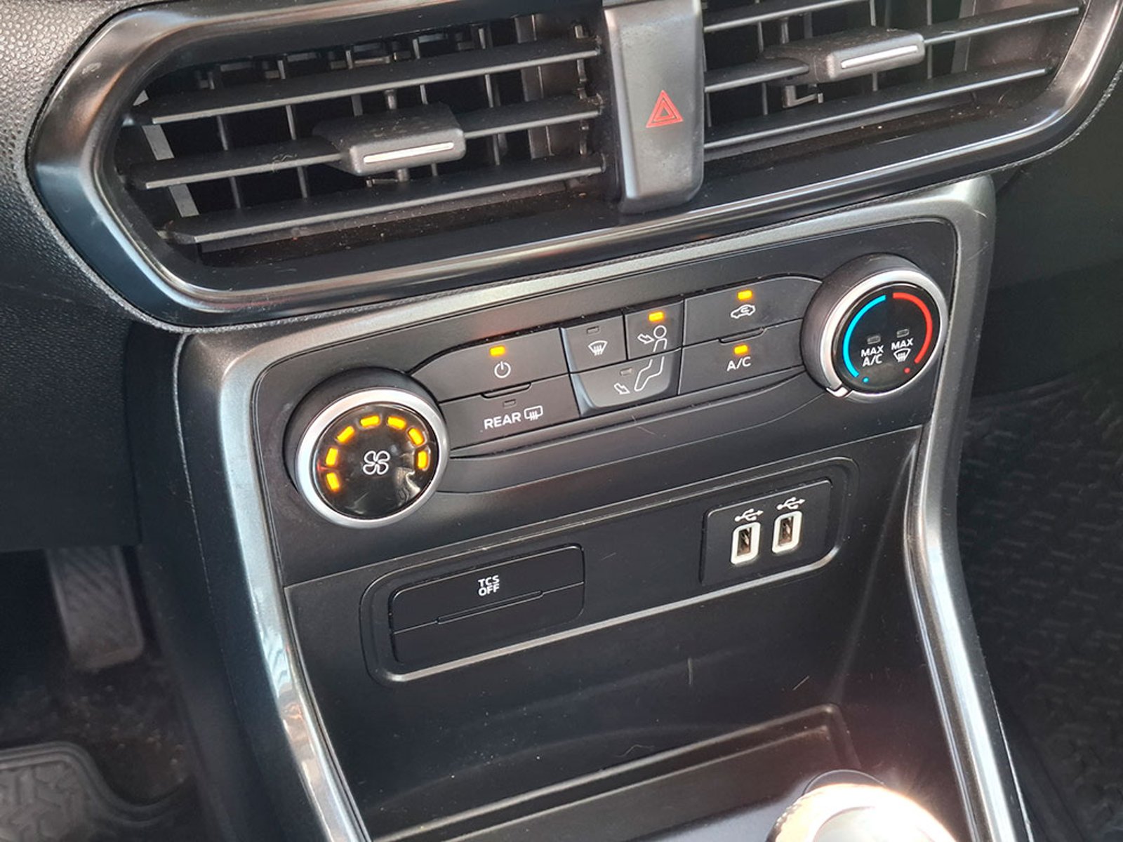Ford ECOSPORT FREESTYLE 2018 - Imagen 15 de 20