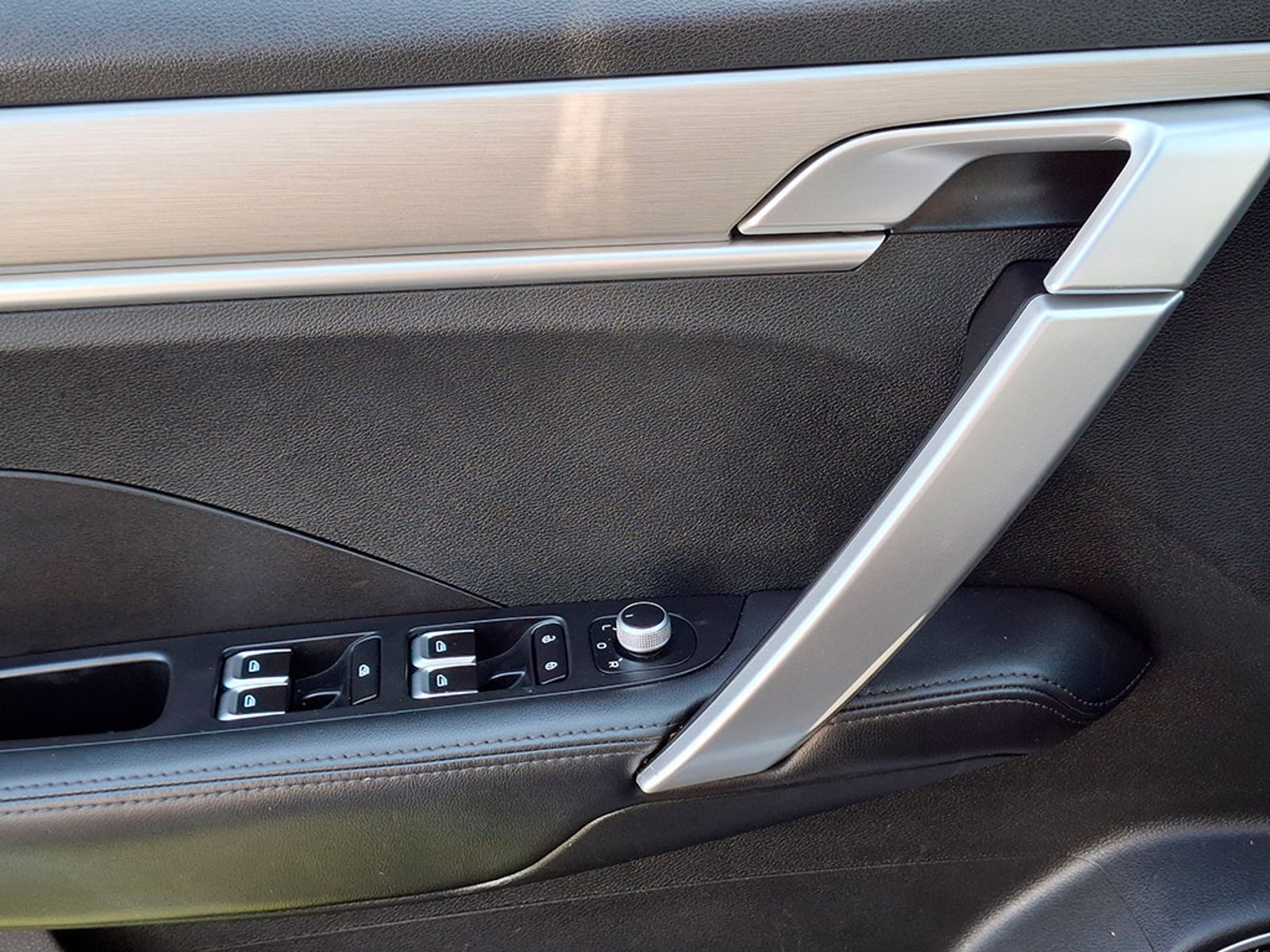 GEELY COOLRAY LITE PRIME 2025 - Imagen 18 de 20