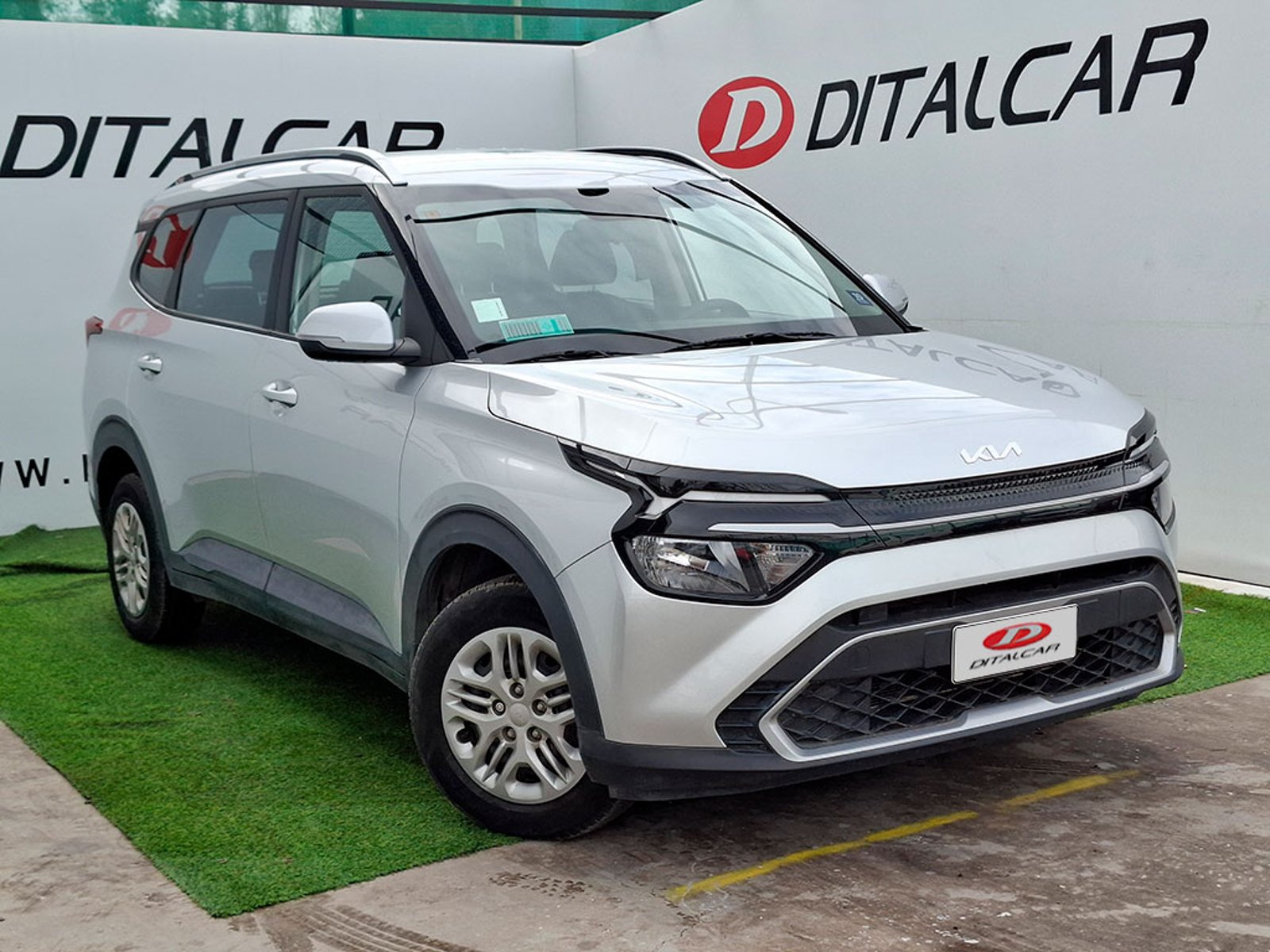 Kia CARENS LX 2.0 2023 - Imagen 7 de 20