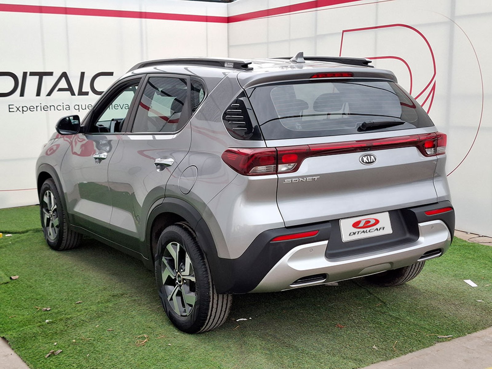 Kia SONET 1.5 MT 2022 - Foto 4 de 20