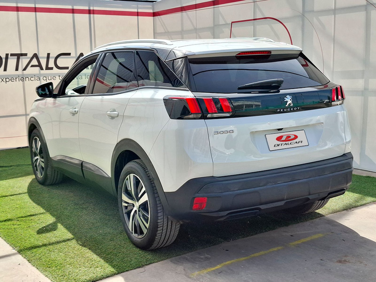 Peugeot 3008 PURETECH 1.2L 2024 - Foto 4 de 20