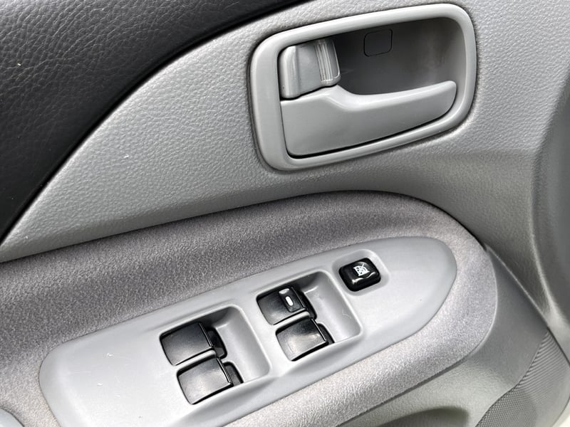 Mitsubishi LANCER 1.6 GLX 2010 - Imagen 13 de 20